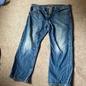 American Eagle Outfitters men’s relaxed fit